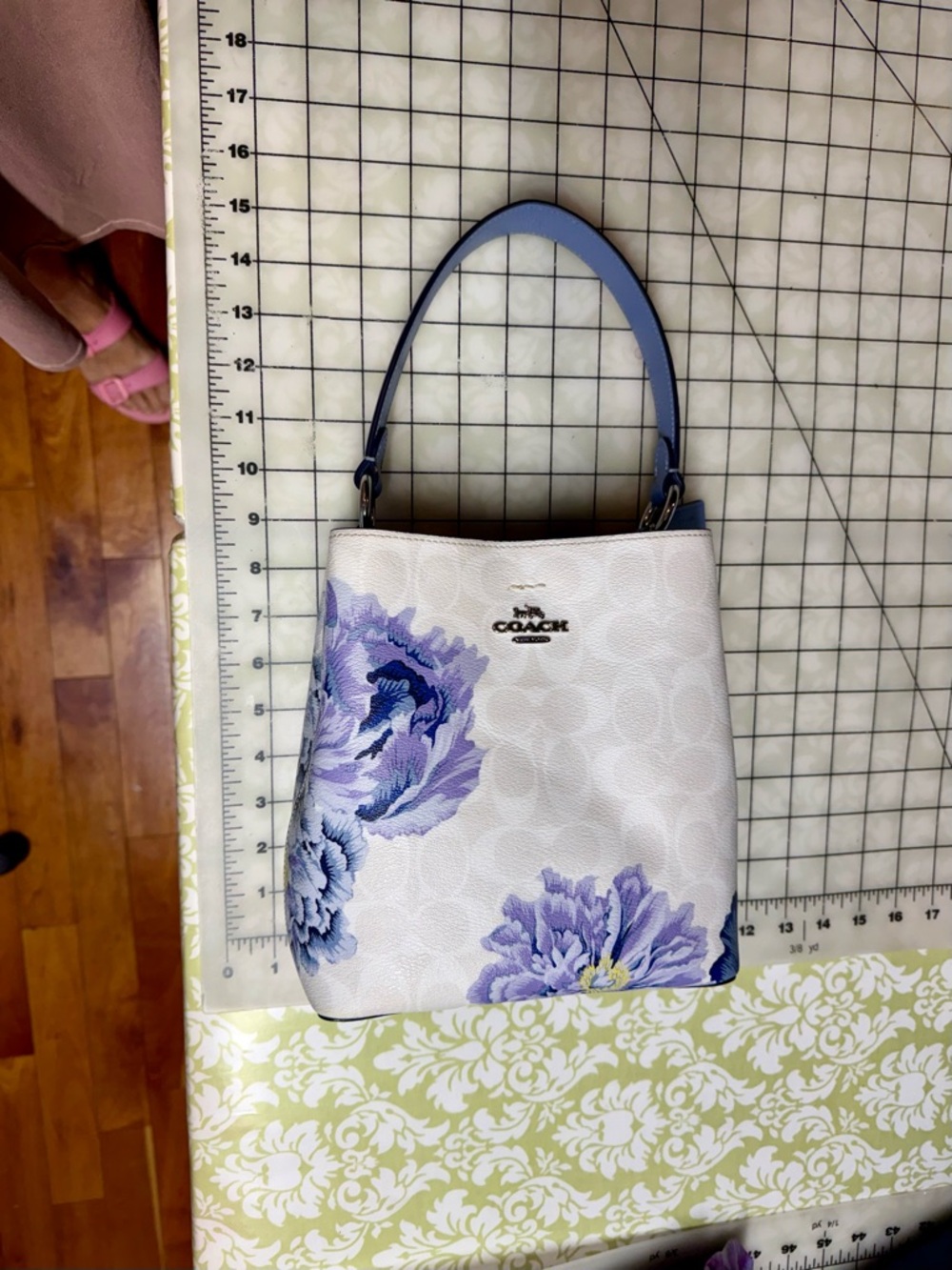 Coach White Floral Shoulder Bag with Blue Handle - Picture 5 of 9